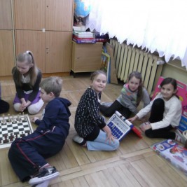 Zapraszamy na szachy w czasie przerw - II a